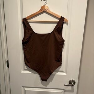 SKIMS Soft Smoothing Bodysuit in Cocoa!